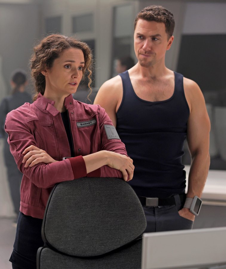 Christie Burke revient sur la perte et les mystères de la saison 3 de The Ark