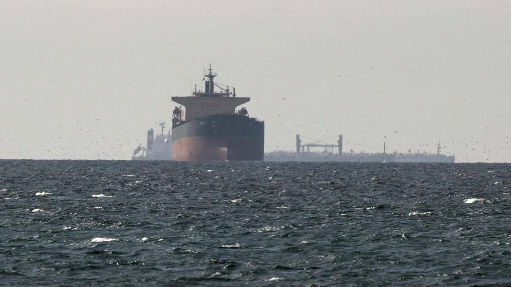 Un pétrolier touché à l'entrée du détroit d'Ormuz alors que Trump menace l'Iran