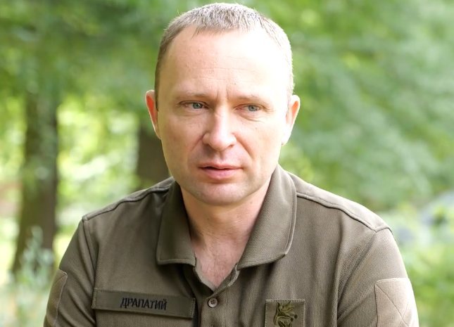 Volodymyr Zelensky annonce la nomination de Mykhaïlo Drapatyï comme nouveau commandant en chef des forces armées ukrainiennes