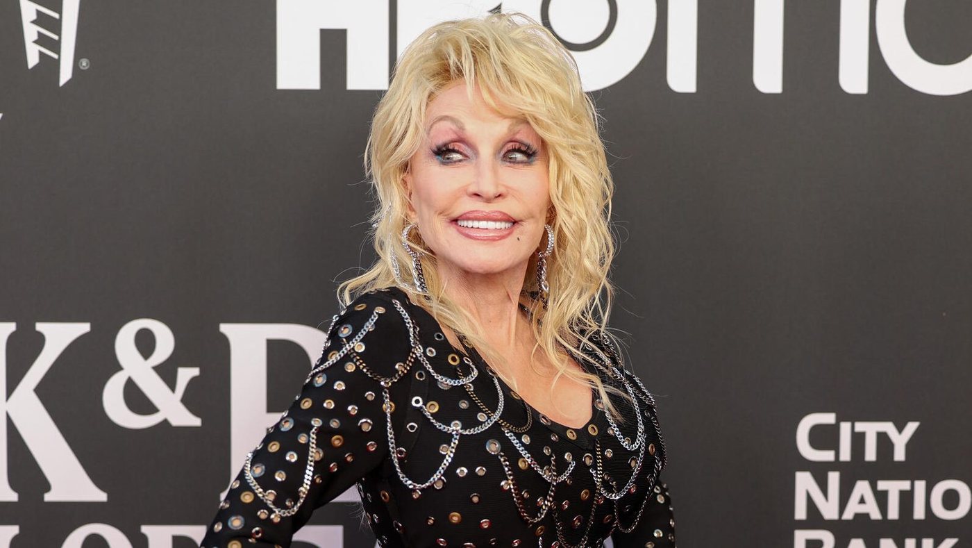 Dolly Parton est décédée après un « bref combat contre le cancer », confirment ses représentants