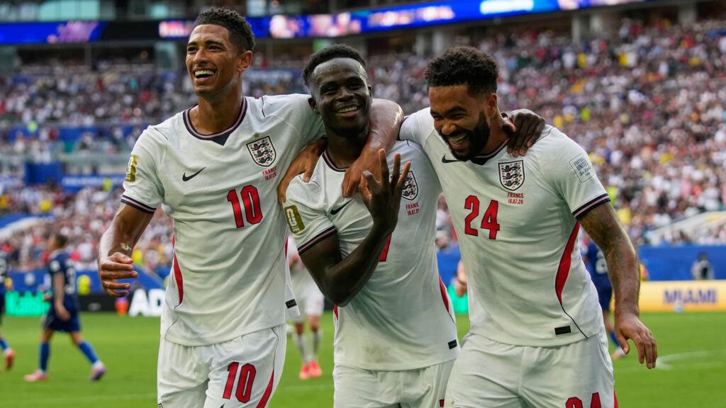 L'Angleterre bat la France 6-4 lors d'une petite finale de Coupe du monde spectaculaire