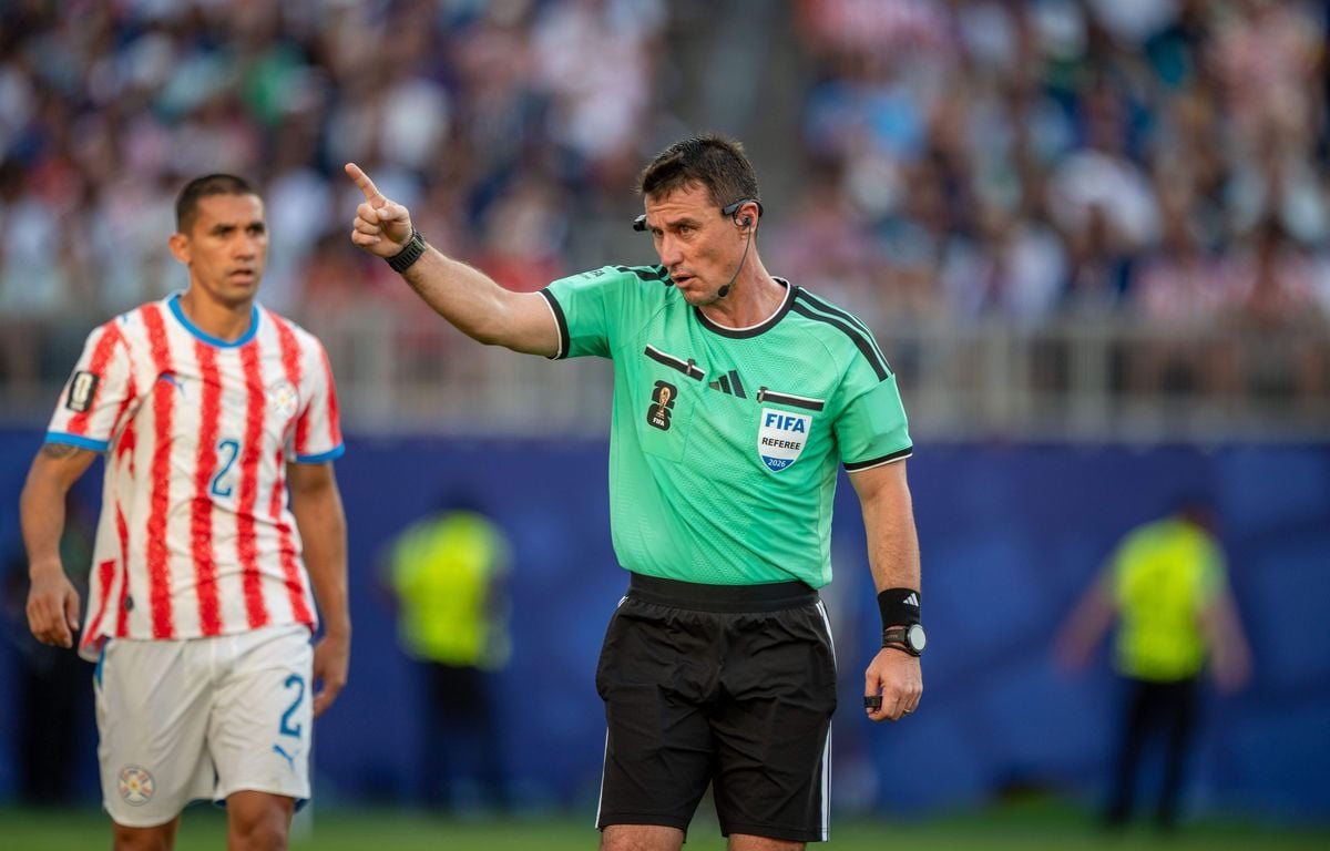 L'équipe de France se qualifie pour les quarts de finale après une victoire controversée face au Paraguay