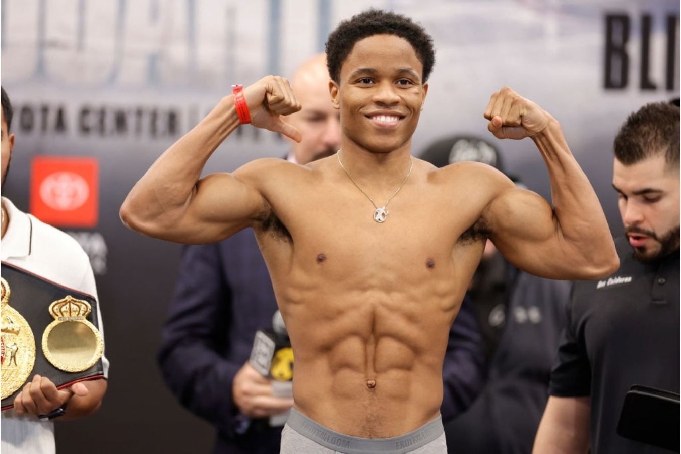 Floyd Schofield et Lucas Bahdi s'affrontent pour le titre WBA des légers à Chicago