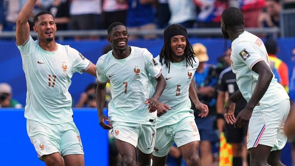 Coupe du monde 2026: la France dompte le Maroc et rejoint les demi-finales