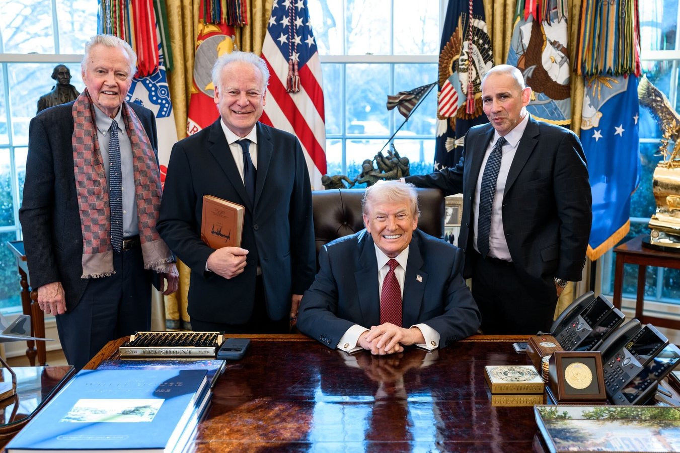 Un producteur évoque un biopic de Nixon pour convaincre Trump de soutenir un crédit d'impôt fédéral