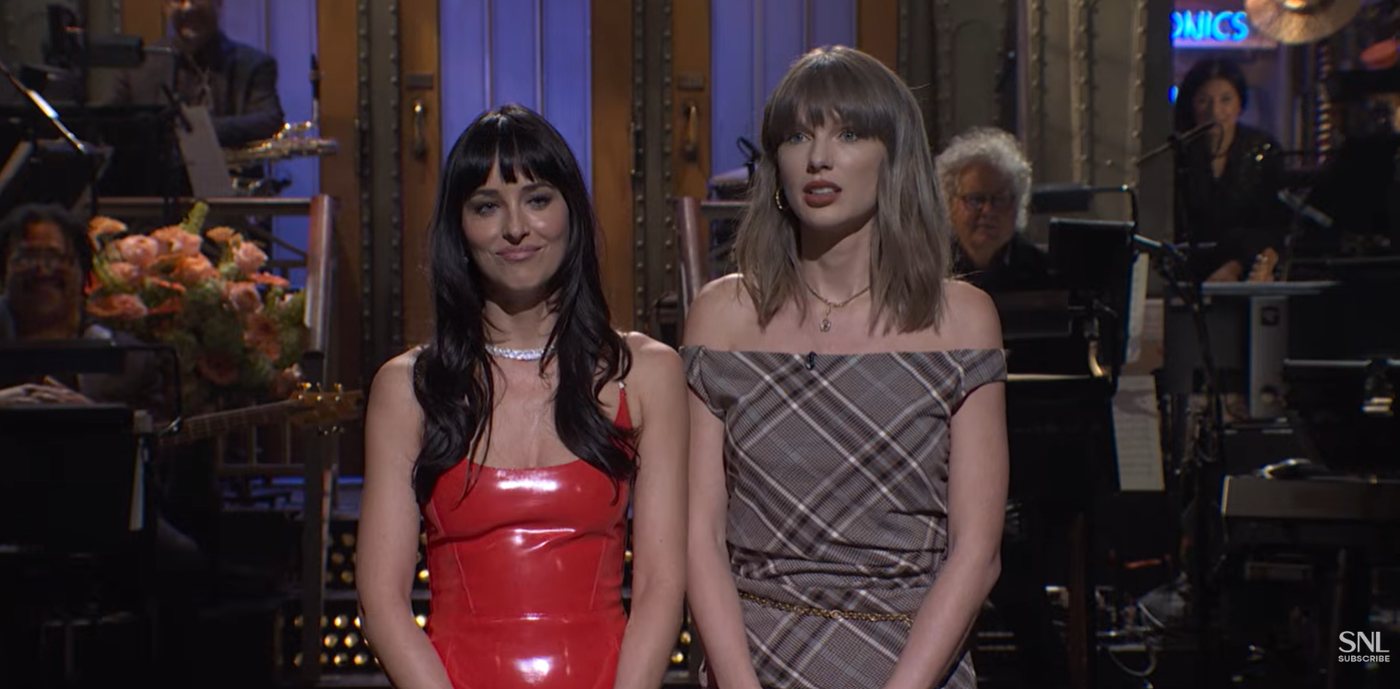 Taylor Swift surprend Dakota Johnson en plein monologue du Saturday Night Live