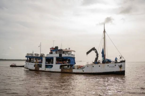 Naufrage du ferry MV Barima au large du Guyana: 116 personnes à bord, une cinquantaine secourues