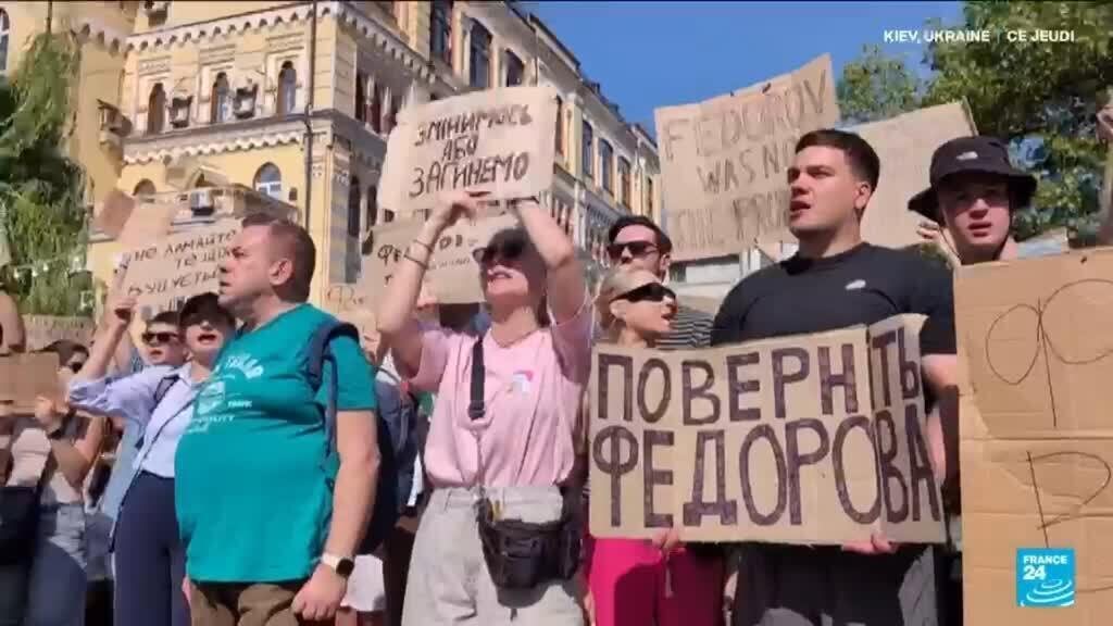 Volodymyr Zelensky appelle à l'unité après la démission contestée du ministre de la Défense