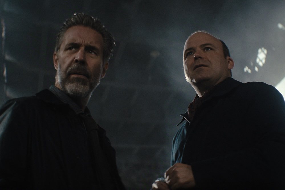 Charlie Brooker dévoile « Blackmere », sa nouvelle série Netflix avec Rory Kinnear