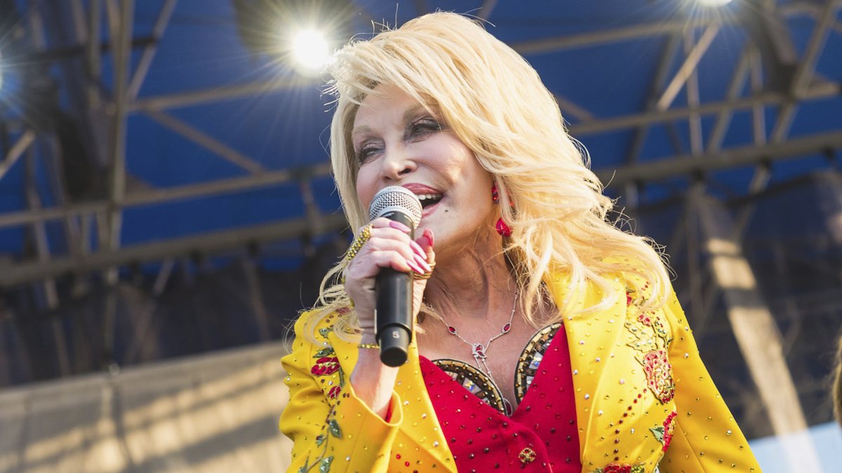 Le Tennessee propose de renommer l’aéroport de Nashville en hommage à Dolly Parton