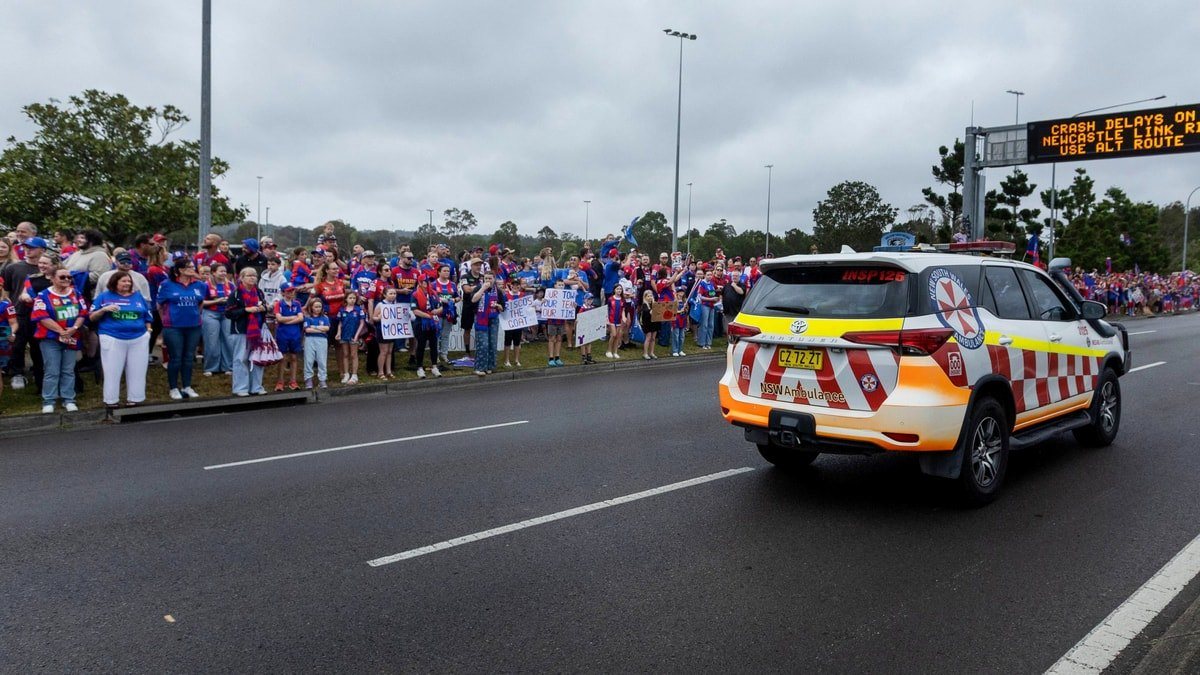 Un conducteur de 18 ans arrêté après avoir foncé sur des supporters de rugby en Australie